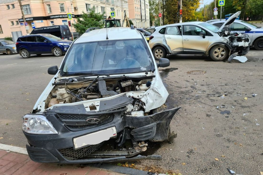 пострадали оба водителя