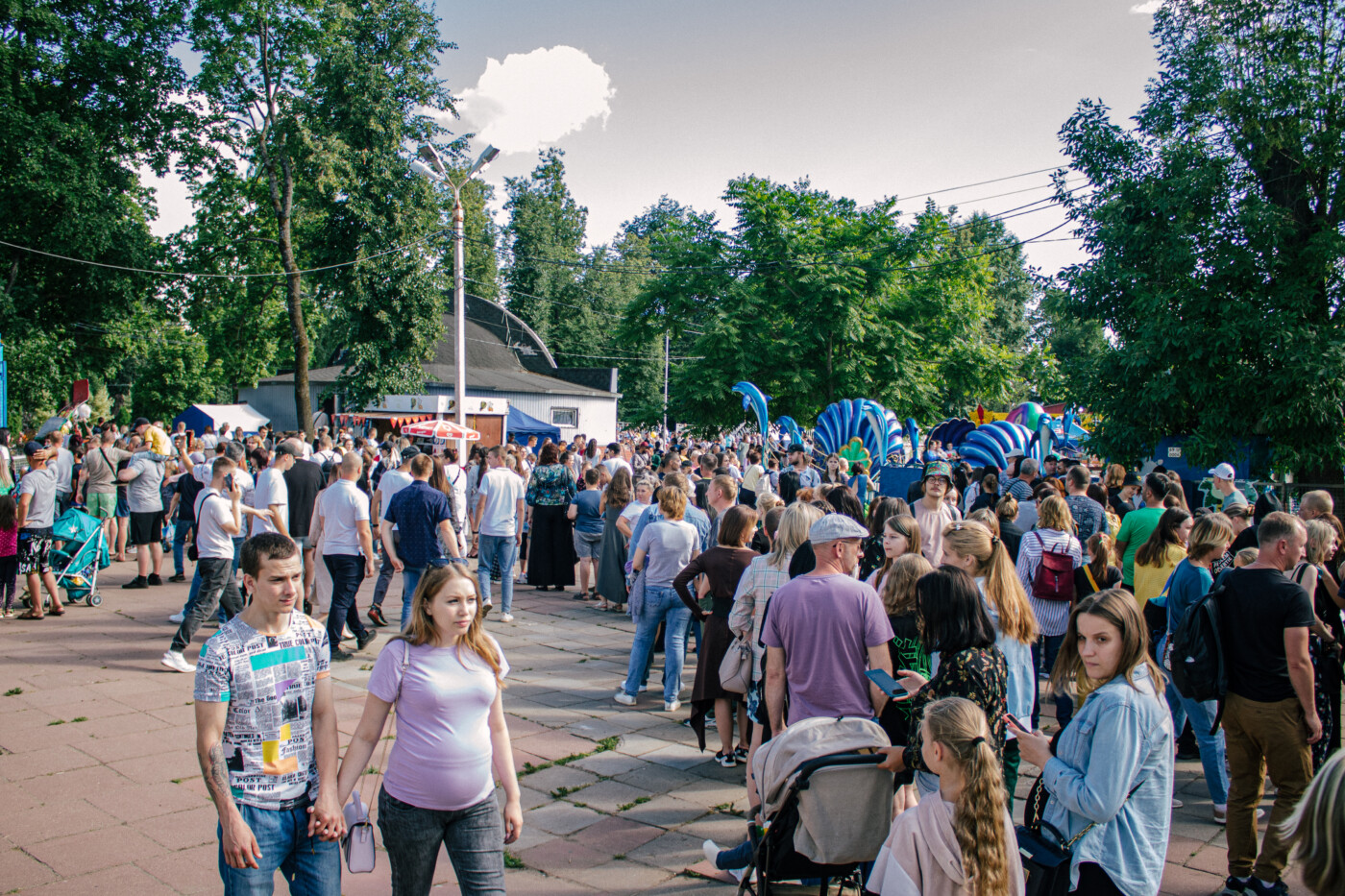 Есть ли праздник. Праздник в городе. С днем города. Празднование по часам. Будет ли в Новосокольниках день города 2022.