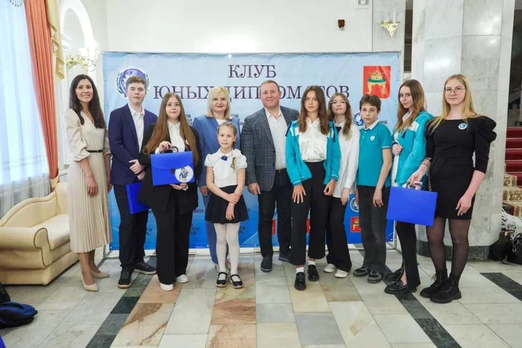 Дружная семья единомышленников: Тверская область снова приветствует юных дипломатов