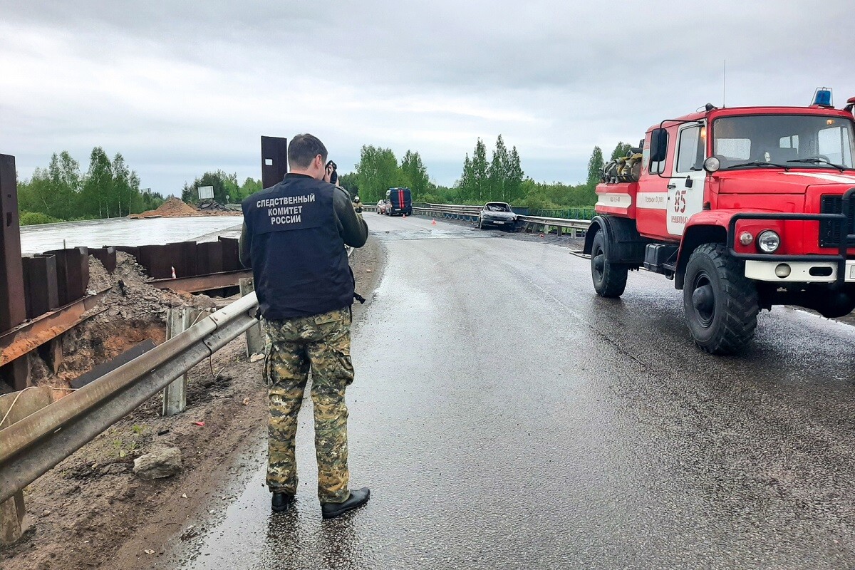 По факту гибели людей в страшном ДТП в Тверской области возбуждено  уголовное дело