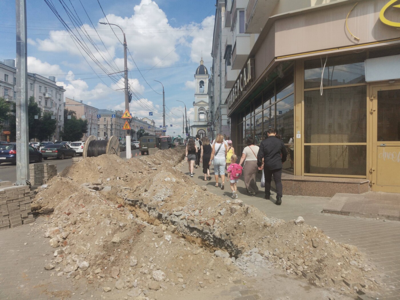 В Твери раскопали тротуары на Тверском проспекте - Караван Ярмарка