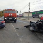 столкнулись два автомобиля